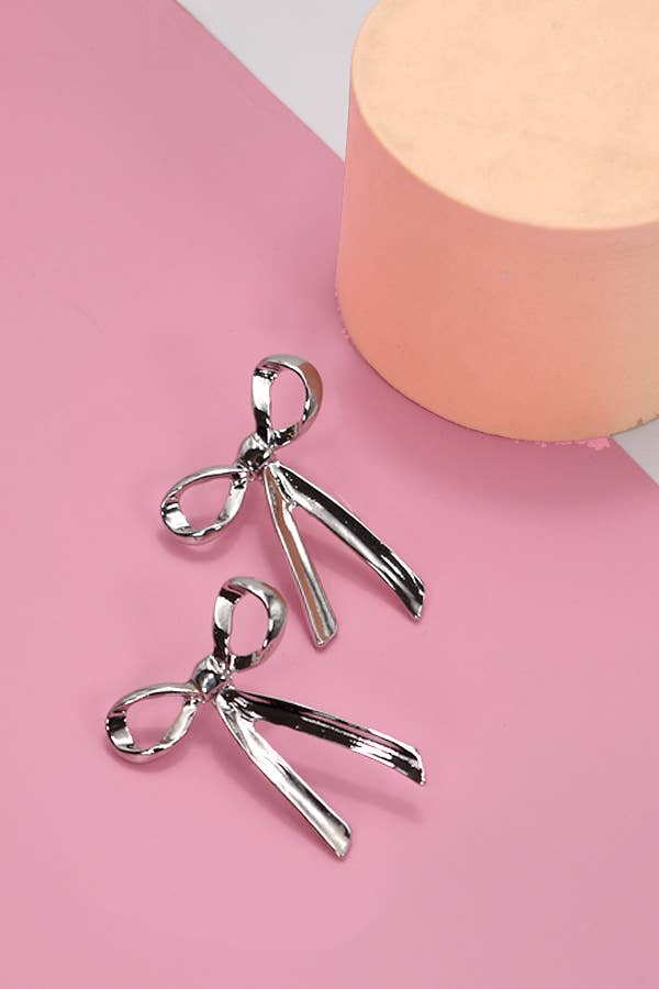 BOW MOVABLE STUD EARRINGS | 31E03579: Silver
