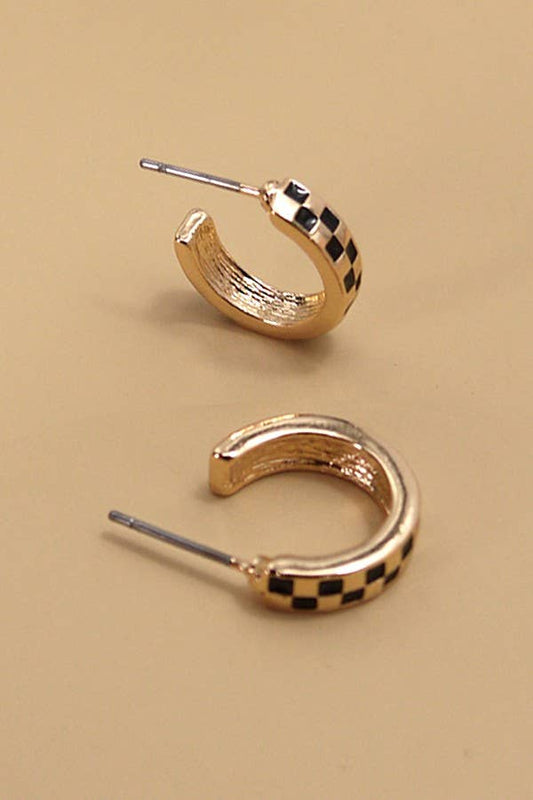 MINI CHECKER HOOP HUGGIE EARRINGS | 31E24864: Gold/black
